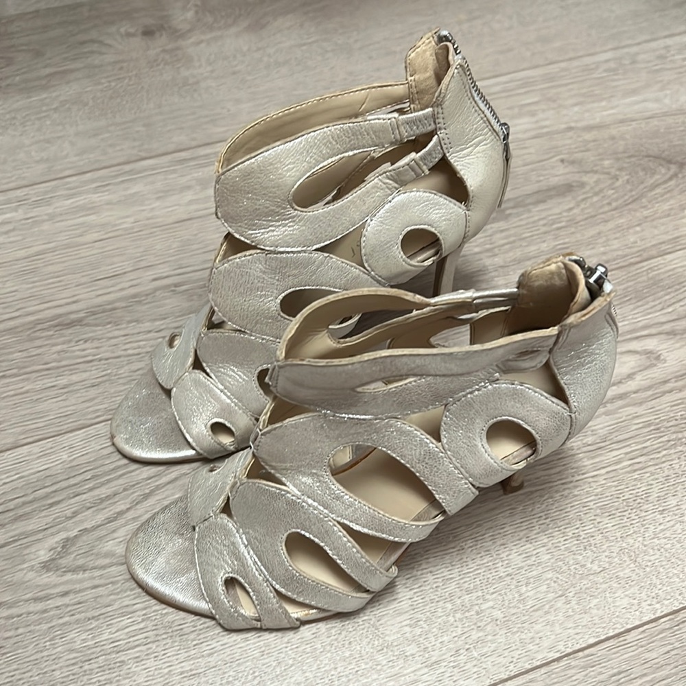 Fancy heels - Picture 7 of 7